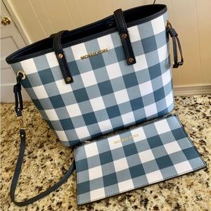 NWOT Blue/White Plaid Michael Kors Purse and Wristlet